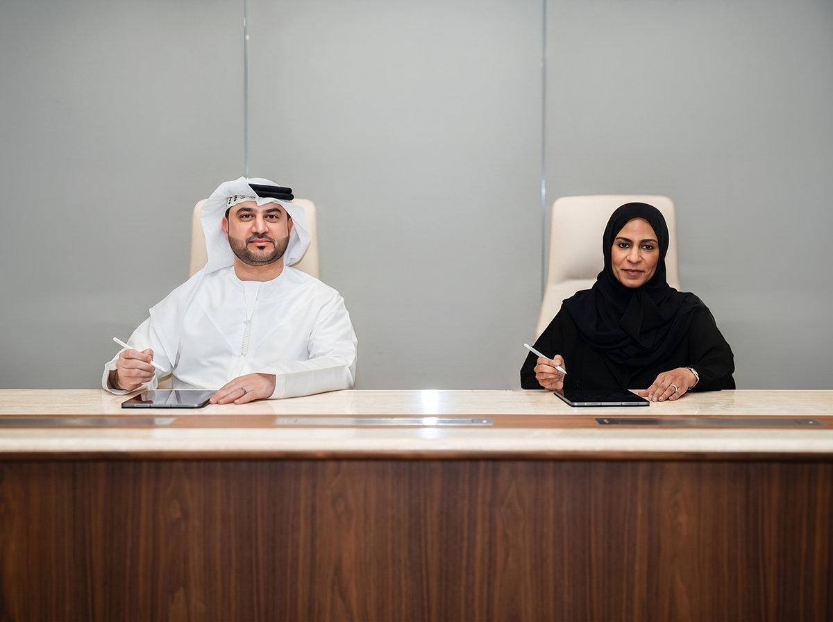 هيئة المعرفة والتنمية البشرية وباركن توقّعان اتفاقية تعاون استراتيجية لإطلاق منظومة رقمية متكاملة لاشتراكات مواقف مركبات المؤسسات التعليمية في دبي